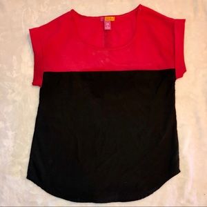 Black & Red Short Sleeve Color Block Top w/zipper